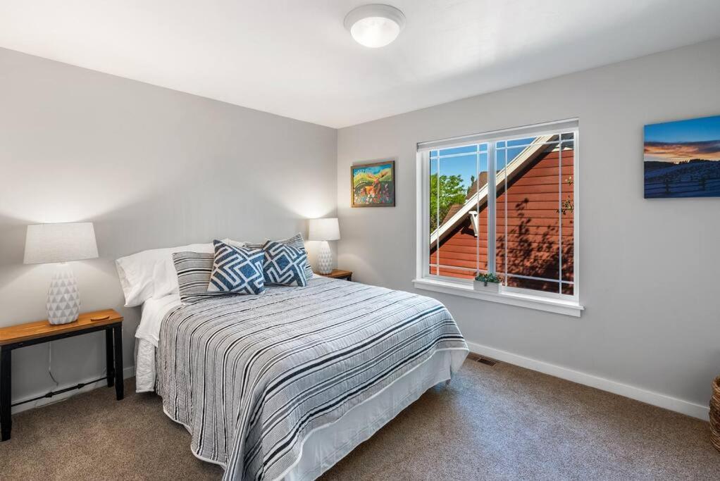 Peaceful 3bd In Heart Of