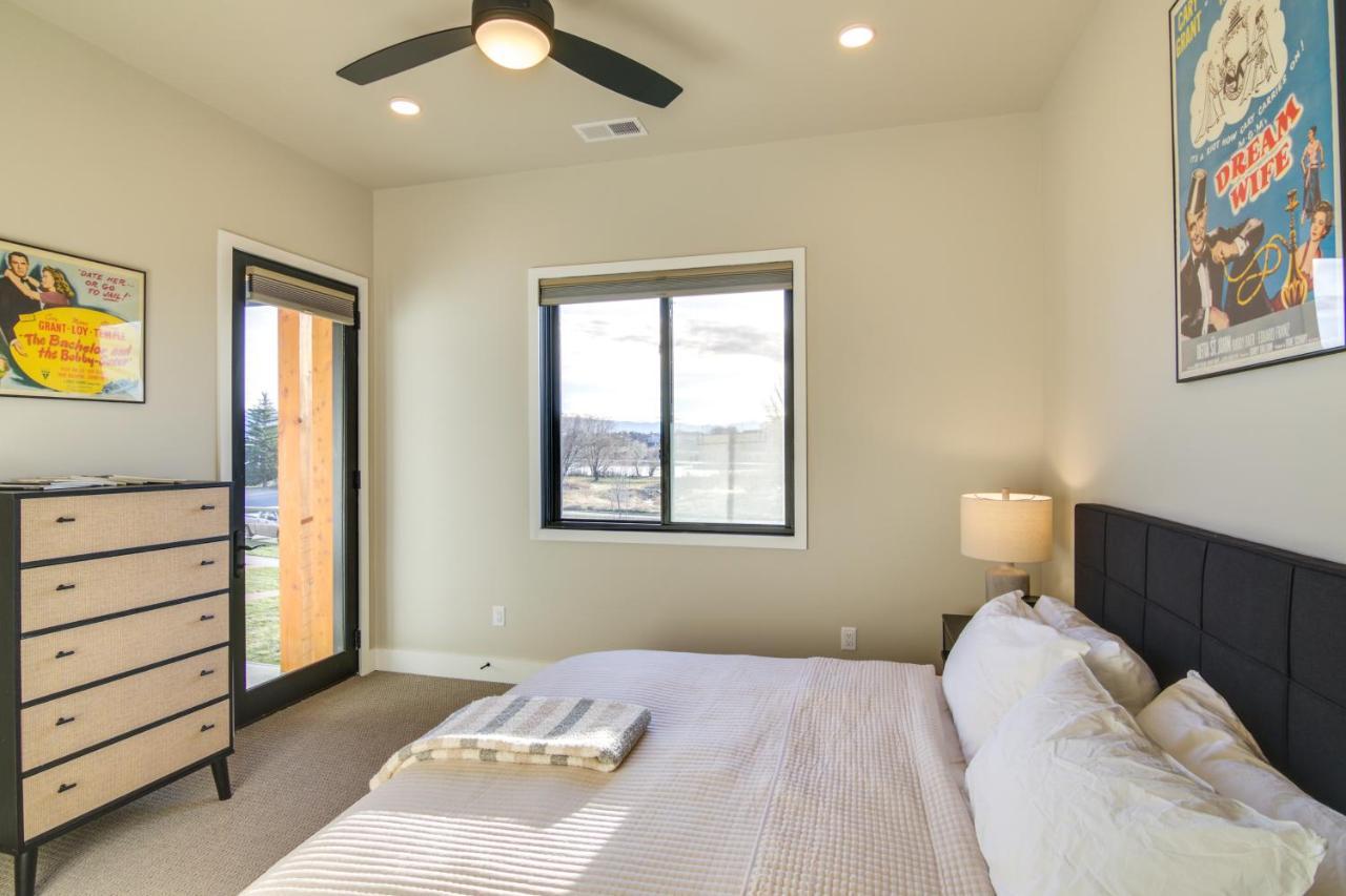 Holiday home Modern Escape With Bridger Mountain Views!
