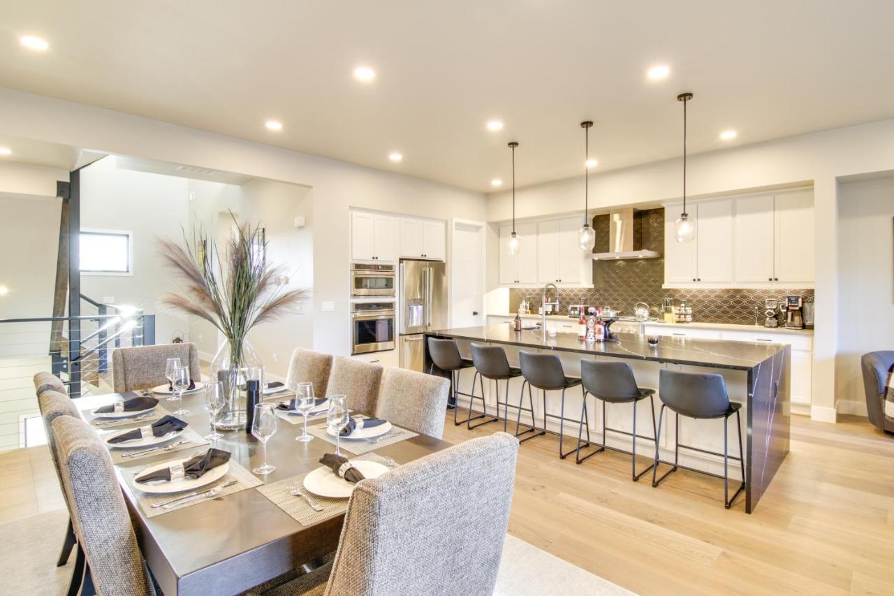 Modern Escape With Bridger Mountain Views! *