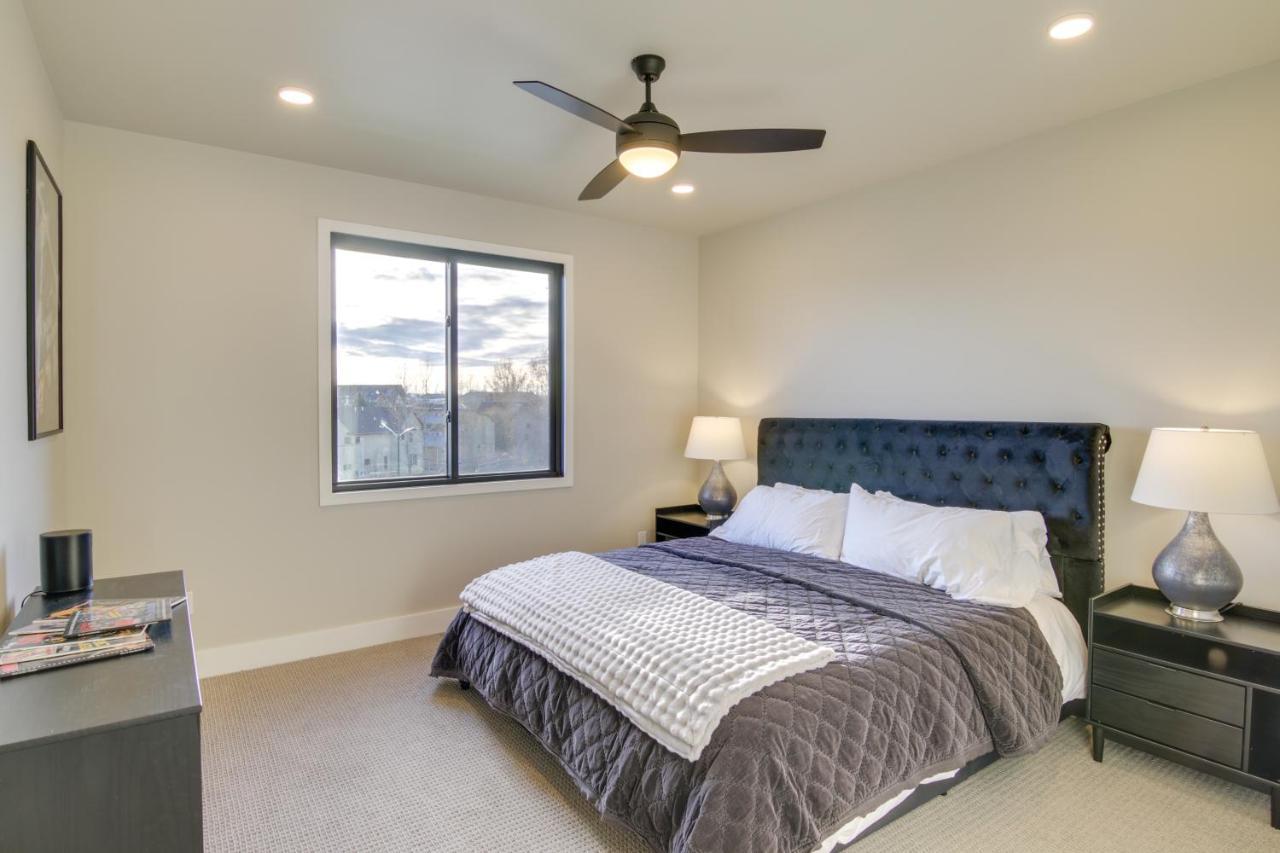 Holiday home Modern Escape With Bridger Mountain Views!