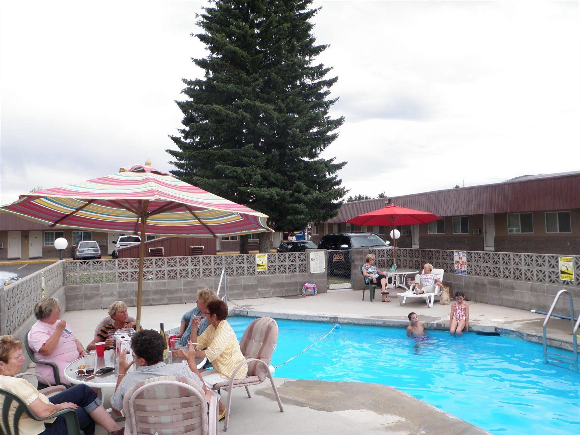 Rainbow Motel 2*