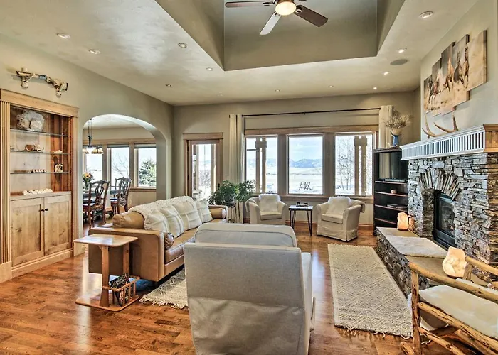 Upscale Bozeman Home On The Prairie!