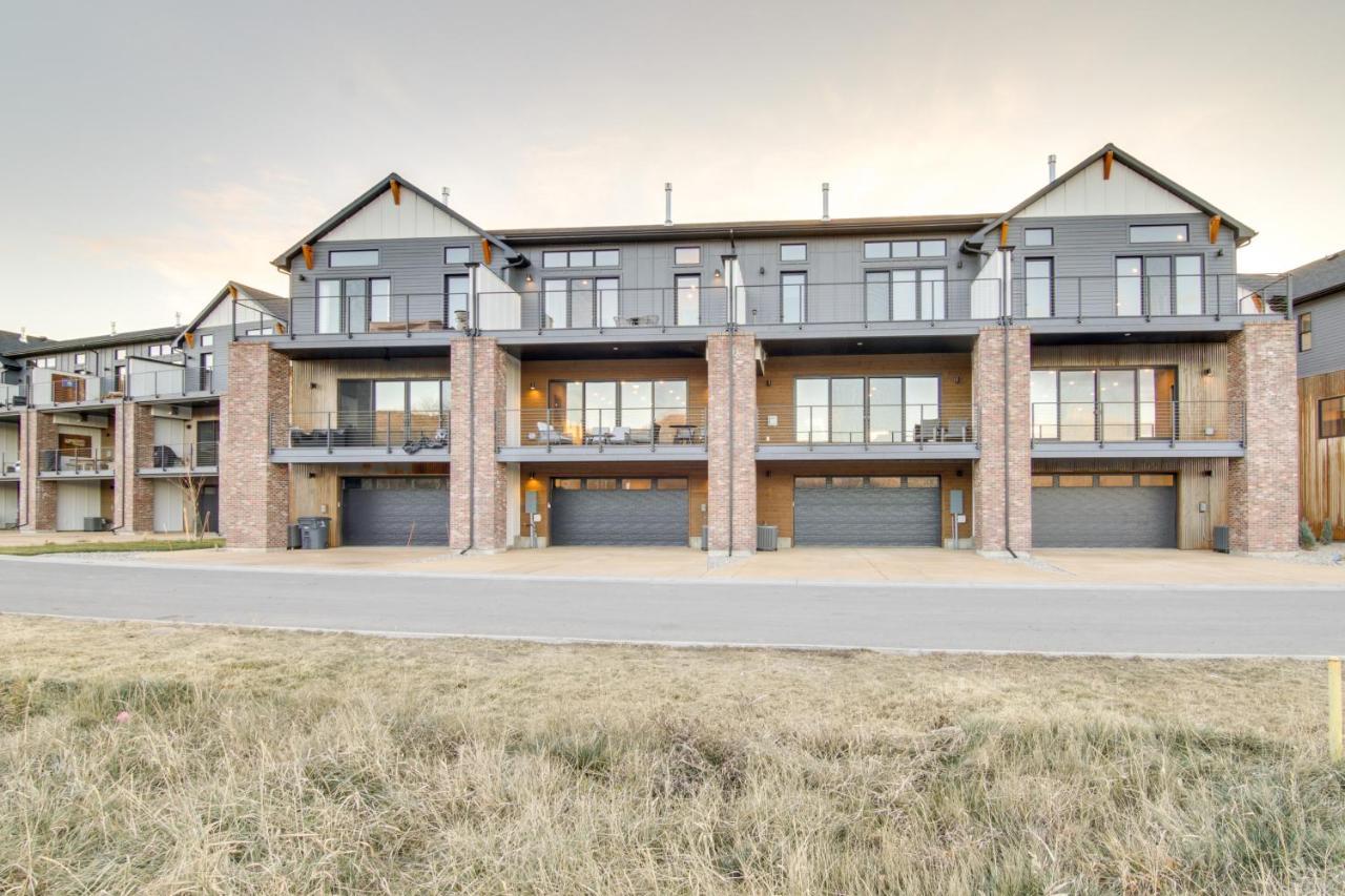 Modern Escape With Bridger Mountain Views! Holiday home *