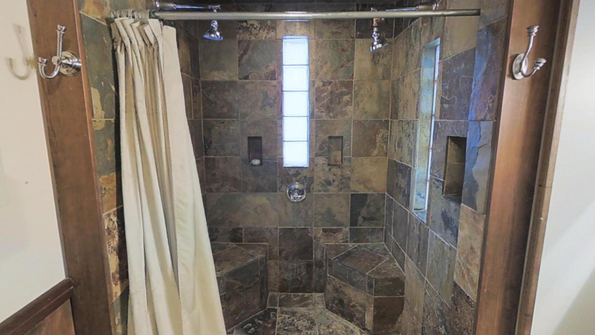 Holiday home Exquisitely Remodeled With Hot Tub, Walk To Main St *
