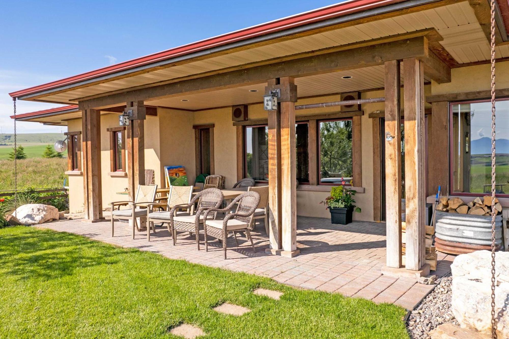 Upscale On The Prairie! *