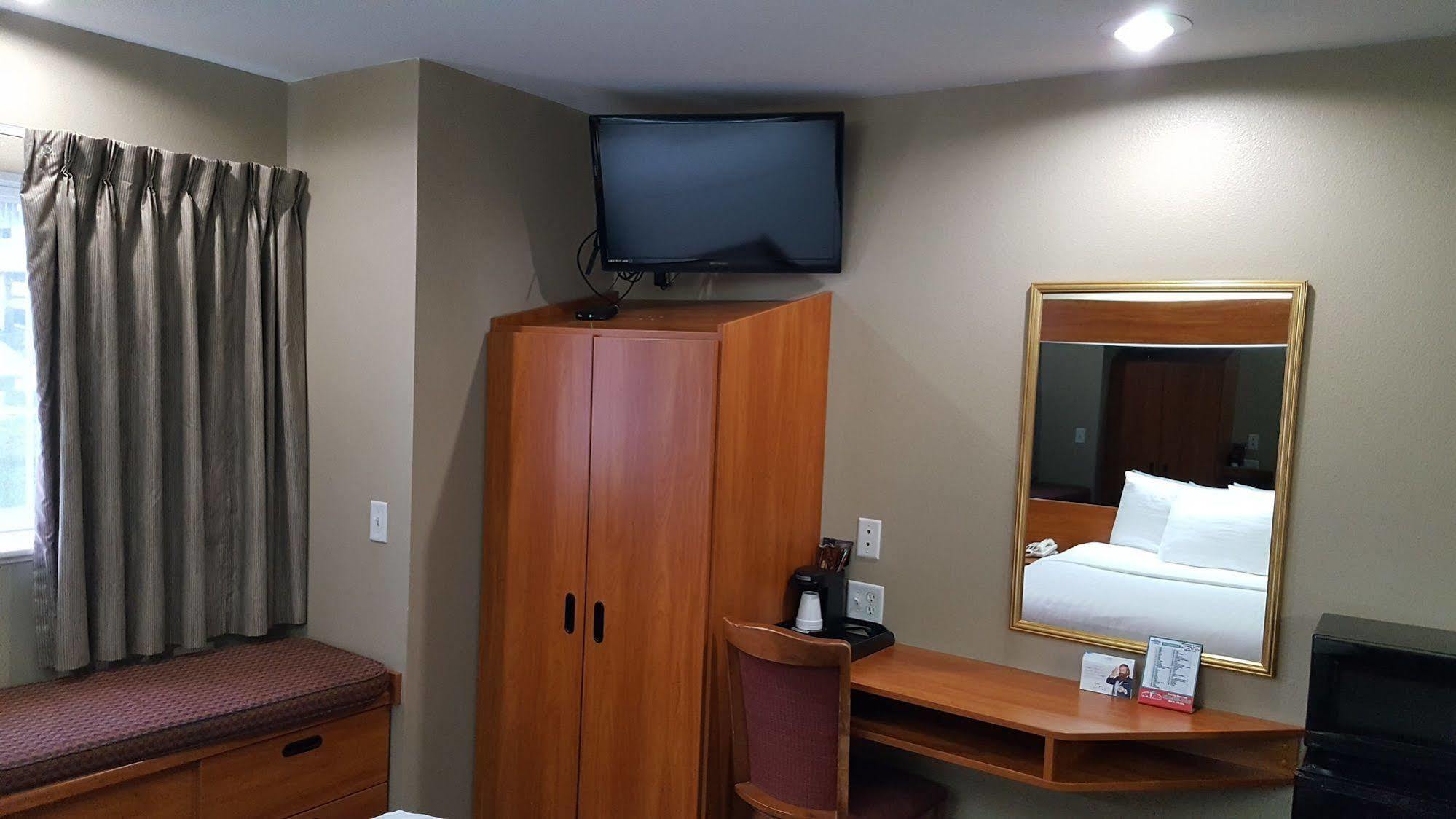 Hotel Microtel & By Wyndham